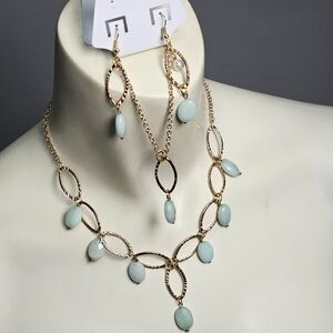 Elegant Golden and Mint Jewelry Set